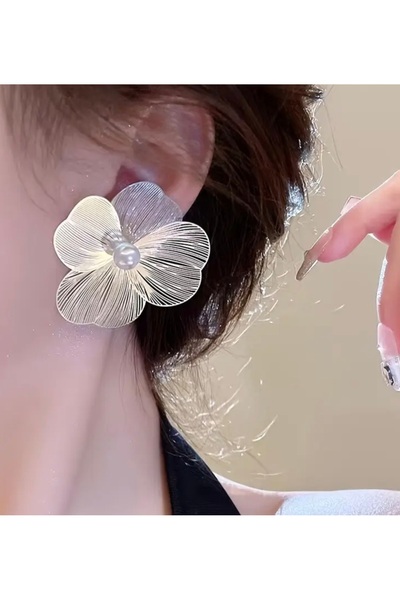 ER TAKI Silver Colored Big Flashy Pearled Flower Stylish Engagement Henna Wedding Wedding Evening Dress Earrings