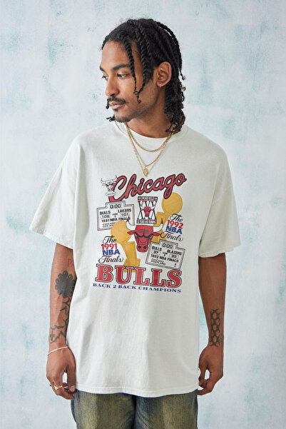 Tee&more. تي شيرت ممتاز مطبوع عليه شيكاغو بولز ريترو للجنسين مقاس كبير