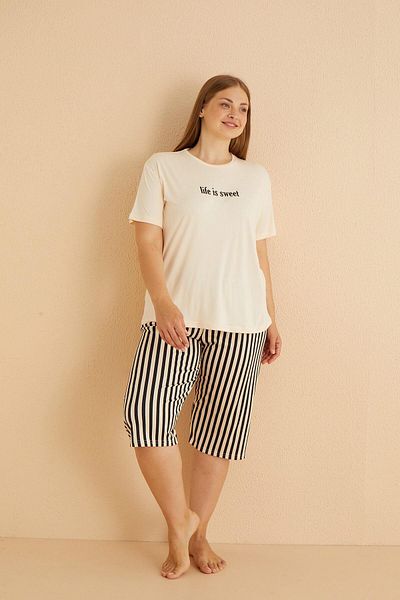 Pijamaevi Ecru Sweet gemustertes Bambus-Capri-Kurzarm-Oversize-Pyjama-Set