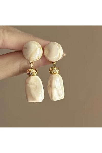 Accessories Vanilla Avenue Creamy Tone Vintage-Inspired Geometric Resin Dangle Earrings for Women