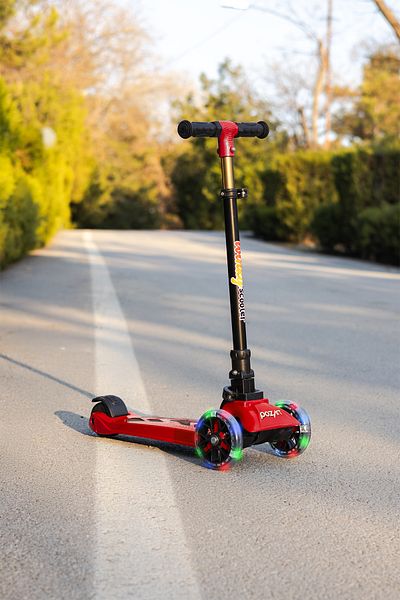 POZART 3 Stage Led Light Scooter 90kg Capacity 5+Years