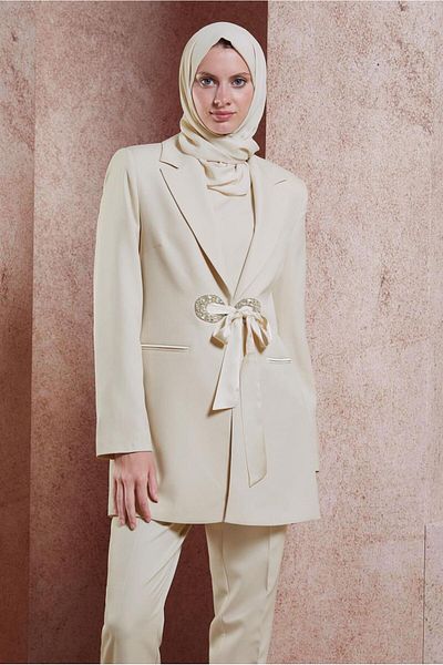 Alvina 30436 model Tashli Three Pants Set