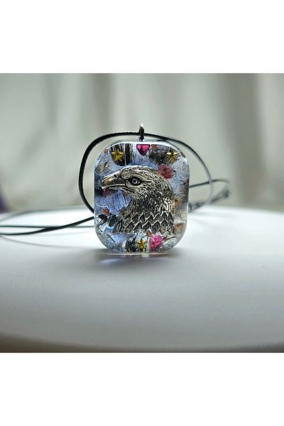 Singincraft Eagle Symbol Orgonite Necklace |   Rutil Quartz - Red Garnet Design Manufacture