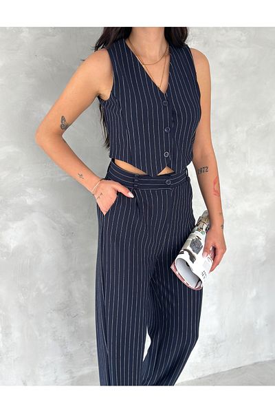 sportiness Striped Crepe Vest Suit
