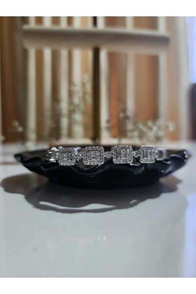 ALLEGRİA سوار من الفولاذ باللون الفضي مع حجر الرغيف الفرنسي