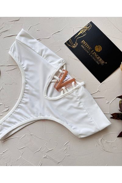 İntive Lingerie Passione Front V Accessorized Cut-Out Detailed Stretchy Thong (White/Red/Black)