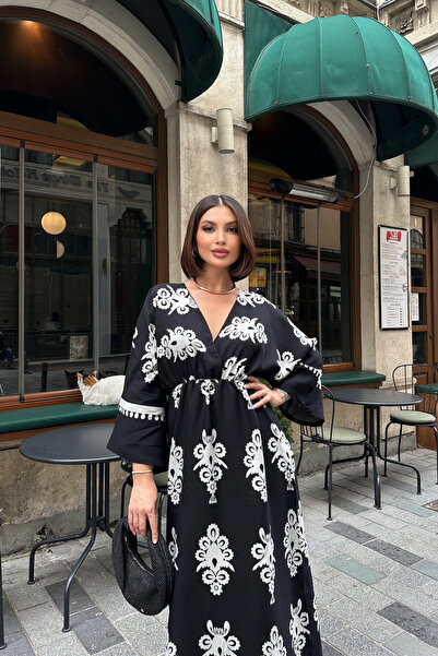 Mezka Μακρυμάνικο μαύρο φόρεμα με έθνικ σχέδιο βισκόζης