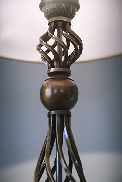 Vinner Plus – Bronz Lambader Modern .başlık Rengi Mataro Vizon’dur