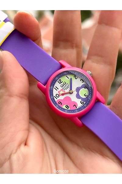 Q&Q 10 Atm, 2 Years Warranty, Purple Silicone Cord Girl's Wristwatch Suitable for Pool and Sea Use