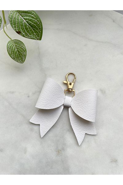 By Selen Suyolcu Accesoriu pentru geanta model fundita din piele
