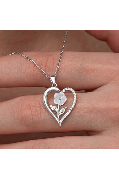 Skygo White Rose with Silver Heart Women Necklace
