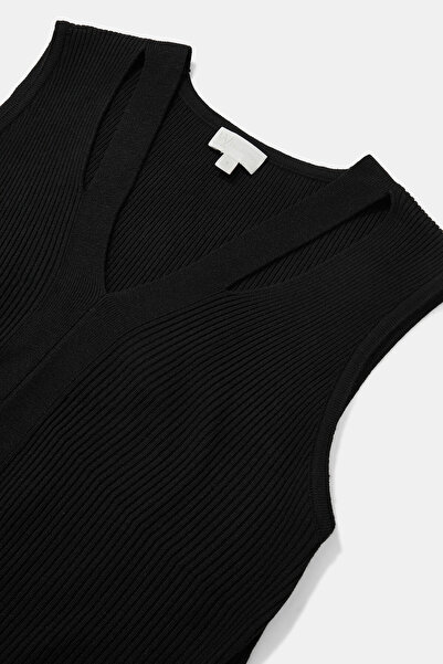 W Collection SİYAH V YAKA KOLSUZ SÜVETER