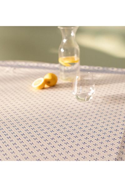 Madame Coco Fata de Masa Agnes PVC - Culoare: Alb/Albastru Dimensiune: 140x140cm