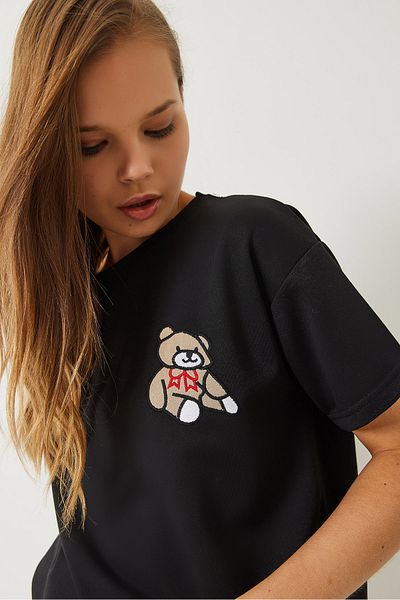 Bianco Lucci Women's Teddy Embroidered Basic T-Shirt 60284019