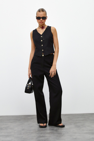 urban focus V-neck Vest