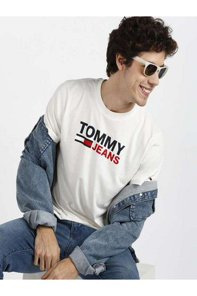 Tommy Hilfiger Men's Corp Logo Regular Fit T-Shirt