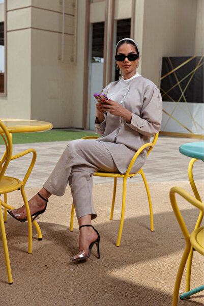 outline Beige veiled suit