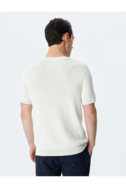 Koton Bisiklet Yaka Regular Fit Viskon Karışımlı Kısa Kollu Triko Tişört