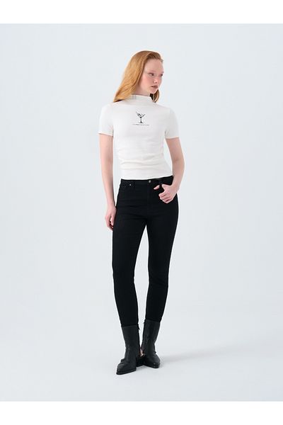 Loft Women's Slim Fit T-Shirt - Sleeves