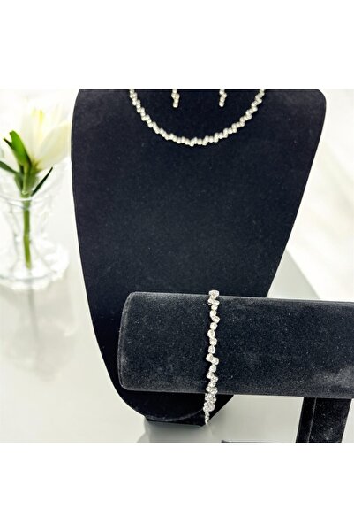 Perle Norie Glittering Stone Detailed Necklace, Earrings and Bracelet Set – Exclusive Design, Stainless, Stylish and Durable