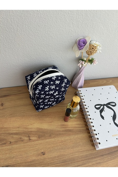 minyaturhayalim Lacivert fiyonklu mini makyaj ve ped çantası astarlıdır yıkan...