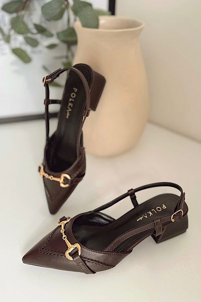 POLKA STORE Дамски обувки Madame Saraç с детайлна метална катарама и матова кожа, остри върхове и къс ток