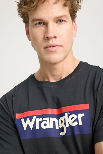 WRANGLER T-shirt με κανονική εφαρμογή Kesim Siyah Erkek W7h4d3xv6