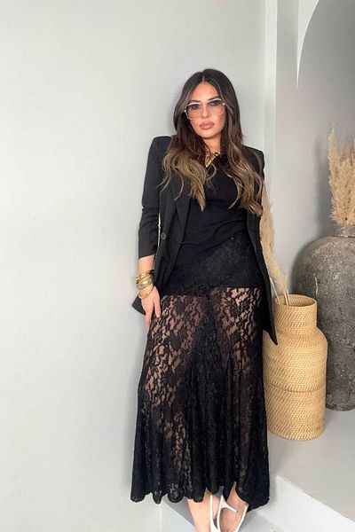Sohotique By P Fusta neagră din dantelă și pantaloni scurți căptușiți