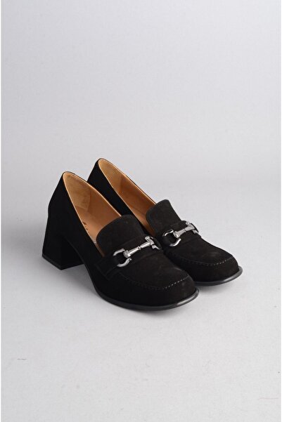 SEÇ KUNDURA SEÇ 142 HAKİKİ DERİ TOKALI  TOPUKLU KADIN AYAKKABI (Topuk Boyu:5,5 cm) SİYAH SÜET