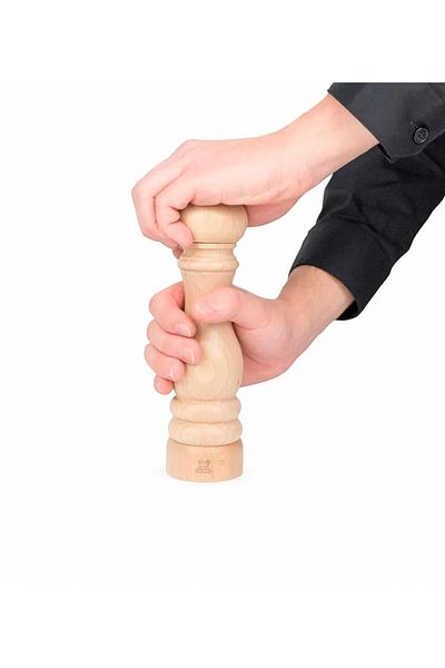 Peugeot Paris Natural Natural Wood Pepper Mill 22 cm