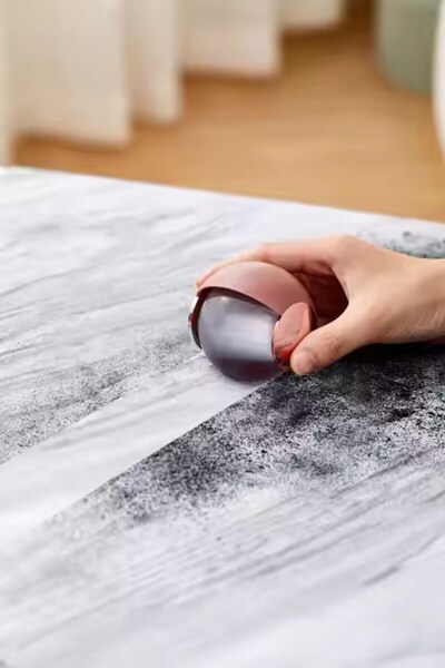 Buffer Portable and Washable Lint and Fluff Collector Bristle Ball; Clothes Cleaner