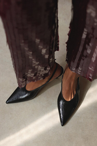 LUTVELIZADE Pantofi cu toc pentru femei negri 2505 - vârf ascuțit, stil decoltat