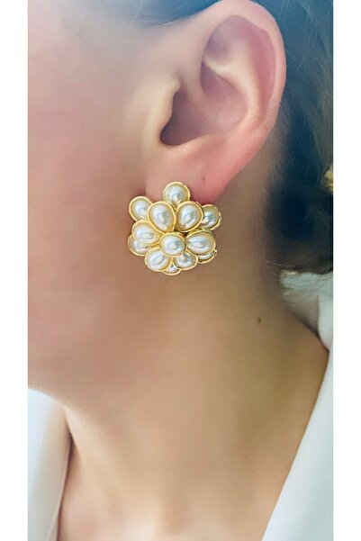 VNS Accessories Katmanlı İncili Çiçek Küpe (3 CM)