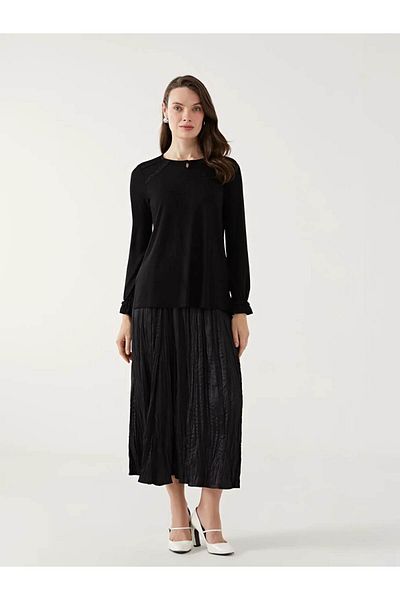 LC Waikiki Γυναικεία μπλούζα LCW Grace μαύρη με λαιμόκοψη με δαντέλα