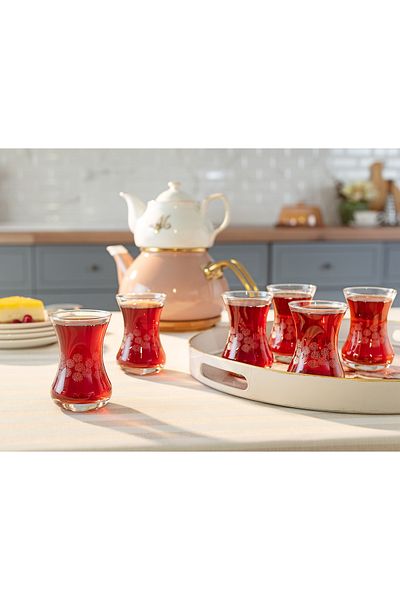 Madame Coco Lavem-weiße Blumen-Teetasse, 6er-Pack – 155 ml