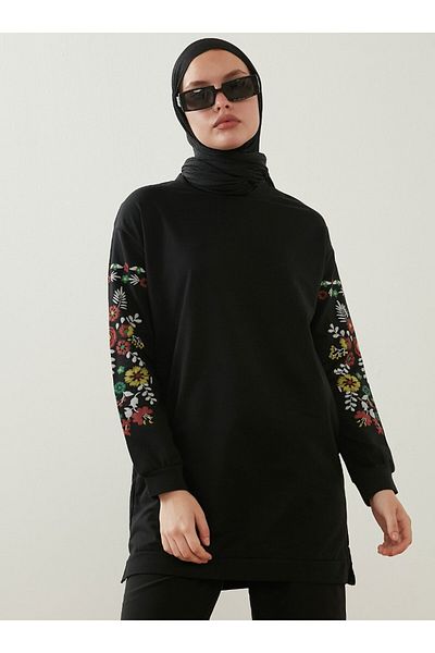 Por La Cara Women's Sleeves Floral Patterned Sweatshirt - Black -