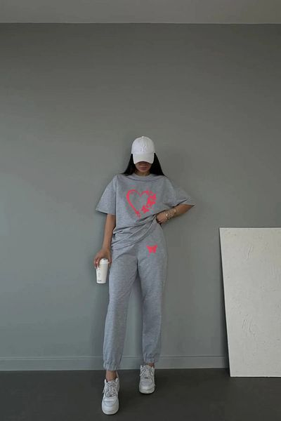 TRENDKUTU LUNAVISTA Γυναικείο Σετ μπλουζάκι Jogger με στάμπα με πεταλούδα με στάμπα με καρδιά - Crew Neck