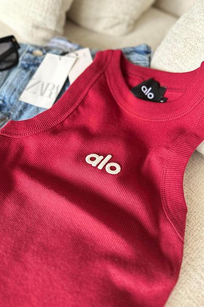 Butik Gardrop العلامة التجارية المكافئة الرسن الرقبة مضلع بلوزة بورجوندي