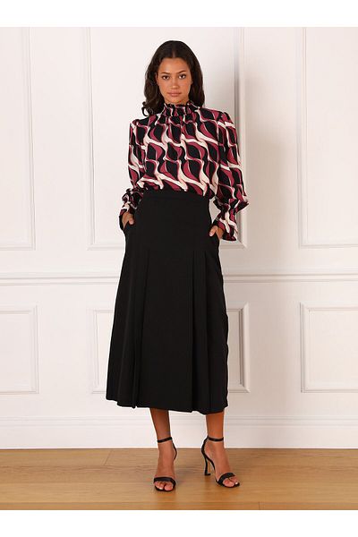 Refka Black Woven Skirt - Pleated and Pocket Detail - Refka