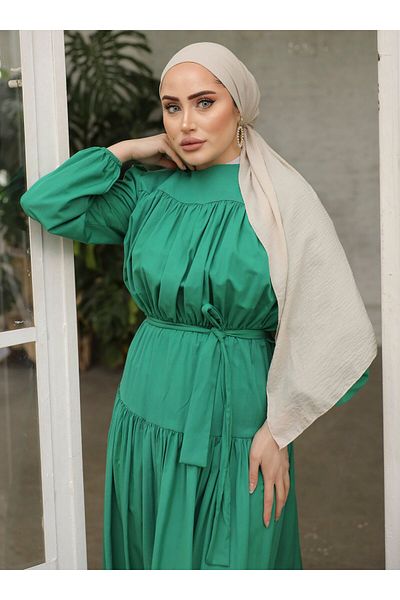 SAHRA BUTİK Φόρεμα με σμαραγδένια πράσινη ζώνη - Σχέδιο μπροστά με ελαστική μέση και πλισέ - SAHRA BUTIK