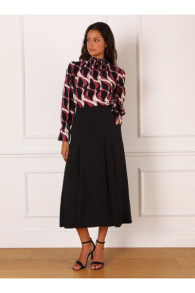 Refka Black Woven Skirt - Pleated and Pocket Detail - Refka
