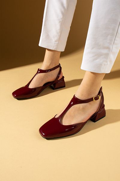 Pembe Potin Women's Mary Jane Burgundy Patent Leather Square Toe Helmet Heeled Shoes