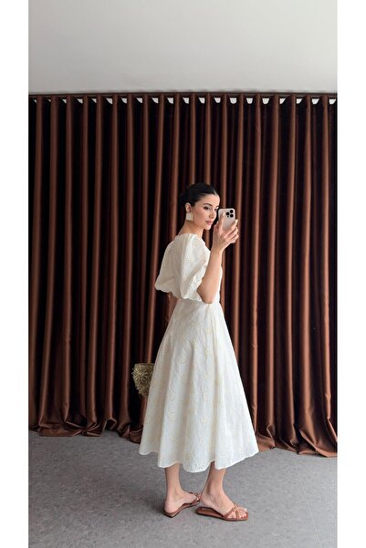 HAZELANNA Brode Detaylı Kemerli Beyaz Elbise