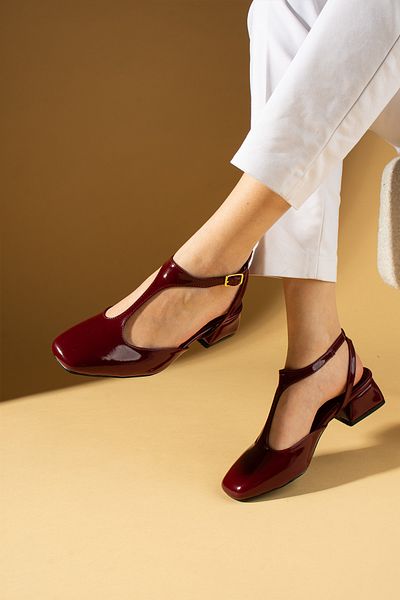 Pembe Potin Women's Mary Jane Burgundy Patent Leather Square Toe Helmet Heeled Shoes