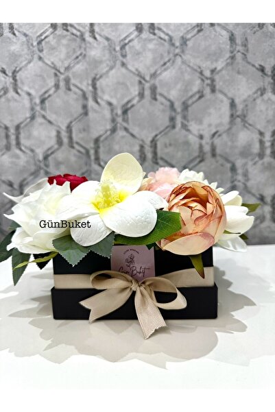 GÜNGÖR HEDİYELİK صندوق هدايا خاص للحبيب مكون من 21 قطعة من الزهور المختلطة سل...
