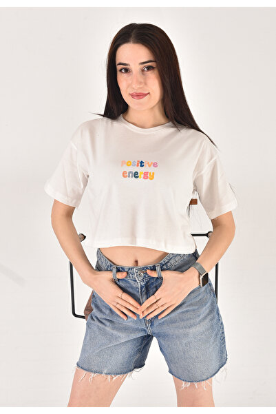 Bliss Dale تي شيرت قصير مطبوع بالطاقة الإيجابية