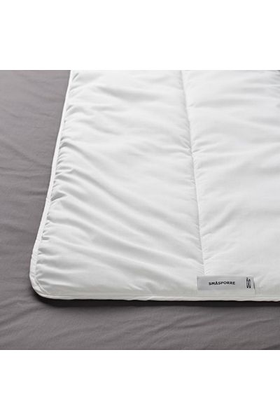 IKEA SMÅSPORRE Light Warm Duvet (150x200 cm) – Breathable & Easy-Care | IKEA