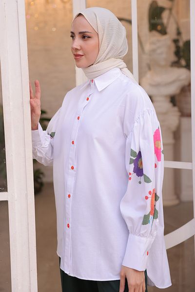 benguen 61584 قميص كبير الحجم بأكمام مطبوعة بالزهور باللون الأبيض