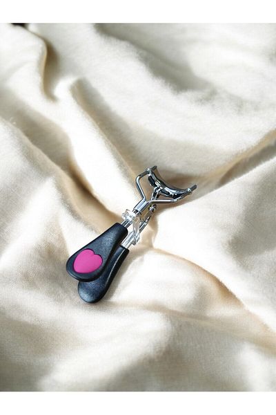 intoku Scalloped Eyelash Curler Volumizing