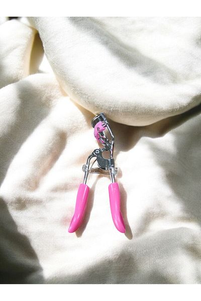 intoku Scalloped Eyelash Curler Volumizing